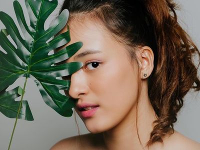 Berparas Cantik, Mawar Eva de Jongh Juga Doyan Cicip Makanan