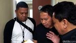 Suasana Penggeledahan Apartemen Joko Driyono oleh Satgas Anti Mafia Bola