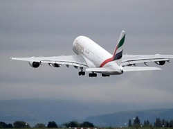 Soal Tiket Pesawat Mahal, Kemenpar: Kalau Mau Naik, Bertahap Lah