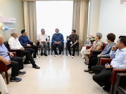 Ditemani SBY-AHY, PM Singapura Jenguk Ani Yudhoyono