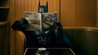 Melihat Aksi Batman Saat Nganggur