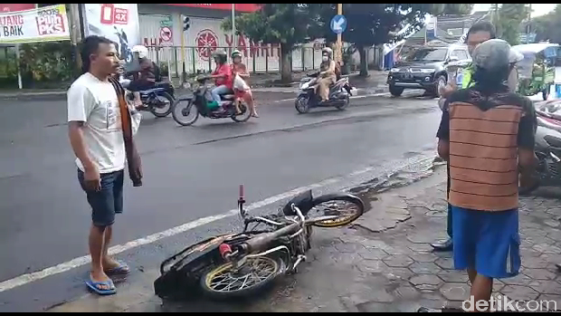 Cerita Pria Ngamuk Banting Motor Gegara Ditilang: Dulu di Tangsel, Kini di Riau