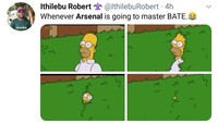 Fans Arsenal pasti langsung bersembunyi nih, menghindari olok-olok. (Foto: Twitter IthilebuRobert)