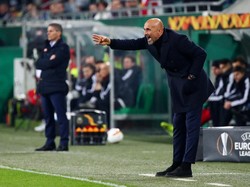 Spalletti Keluhkan Lapangan di Markas Rapid Vienna