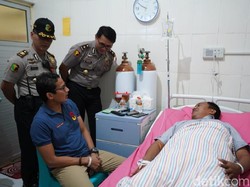 Sibuk Kampanye di Bojonegoro, Sandi Sempatkan Jenguk Polisi Sakit