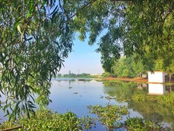 Bekasi Punya Danau Seindah Ini