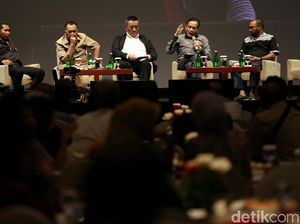 Diskusi Kembali ke UUD 1945