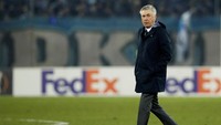 Carlo Ancelotti memang masih menangani Napoli. Meski demikian, Don Carlo juga menjadi calon pengganti Allegri. Apalagi statusnya sebagai spesialis Liga Champions. (Foto: Arnd Wiegmann/Reuters)