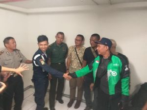 Berakhir Damai, Driver Ojol dan Sekuriti Mal Kokas Bermaaf-maafan