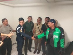 Berakhir Damai, Driver Ojol dan Sekuriti Mal Kokas Bermaaf-maafan