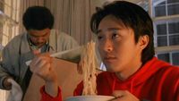 Garap Sekuel Kung Fu Hustle, Begini Gaya Kulineran Stephen Chow yang Doyan Mie