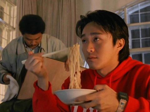 {The King of Comedy Stephen Chow, Kecil Miskin hingga Dituding Anggota Mafia