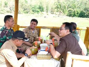 Gantengnya Bupati Gowa yang Sering Kulineran Bareng Warganya