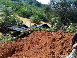 Banjir dan Longsor Landa Mamuju Sulbar, 2 Rumah Warga Hancur