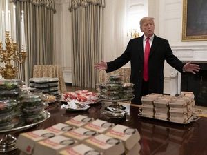 5 Kebiasaan Makan Aneh Donald Trump yang Jadi Sorotan