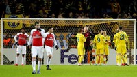 Arsenal menelan kekalahan 0-1 dari BATE Borisov di leg pertama babak 32 besar Liga Europa, Jumat (15/2/2019). Selain kalah, The Gunners juga kehilangan Alexandre Lacazette yang diganjar kartu merah karena menyikut pemain lawan.Foto: Anton Vaganov/Reuters