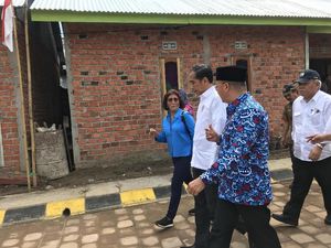 Ditemani Susi, Jokowi Tinjau Penataan Kampung Nelayan di Bengkulu