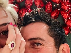 Cerita Manis Katy Perry Dilamar Orlando Bloom di Helikopter