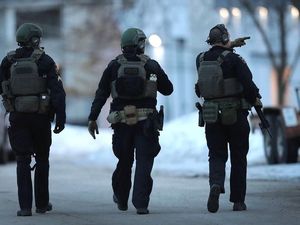 Video Pria Bersenjata di Illinois Tewaskan 5 Orang