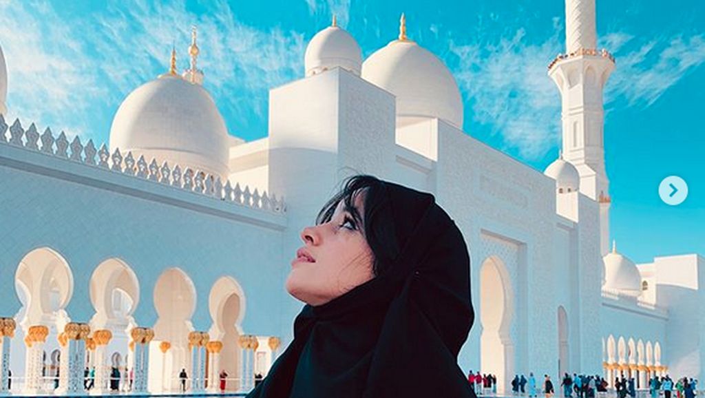 Masjid Sheikh Zayed Abu Dhabi, Dikunjungi Camila Cabello Hingga Jokowi