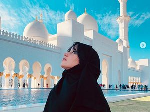 Istri Curhat Kondisi Mandala Shoji di Penjara, Camila Cabello Tampil Berhijab Istri Curhat Kondisi Mandala Shoji di Penjara, Camila Cabello Tampil Berhijab