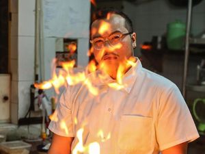 Dari Babi Hitam Spanyol sampai Gulai Kakap Bumbu Ganja