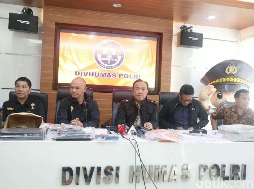 Satgas Anti Mafia Bola: Satu di Antara 15 Tersangka Terlibat Judi Online Satgas Anti Mafia Bola: Satu di Antara 15 Tersangka Terlibat Judi Online