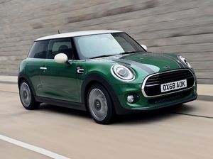 Mobil Ikonik MINI Edisi 60 Tahun