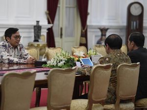 Video CEO Bukalapak Achmad Zaky Temui Jokowi di Istana Video CEO Bukalapak Achmad Zaky Temui Jokowi di Istana
