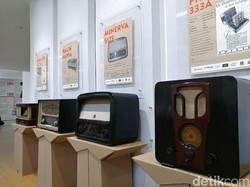 Menyusuri Lorong Waktu Lewat Pameran Radio Antik di Bandung