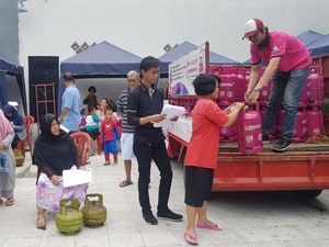 Emak-emak Heboh Tukar Gratis LPG 3 Kg dengan 5,5 Kg