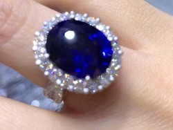 Jelang Nikah, Femmy Permatasari Pamer Cincin Mirip Milik Lady Diana