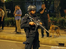 CCTV Detik-detik Ledakan Petasan, Pelaku Diburu