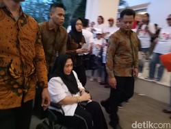 Berkursi Roda, Rachmawati Hadir Dukung Prabowo di Debat Capres Kedua