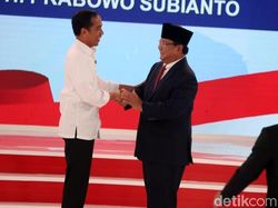Denny JA: Kuasai Lapangan, Jokowi Unggul di Debat Capres Kedua