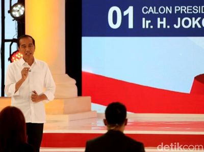 Diserang Soal Infrastruktur oleh Prabowo, Begini Ekspresi Jokowi