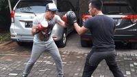 Rahasia Bugar Moderator Debat Capres Tommy Tjokro: Latihan Tinju