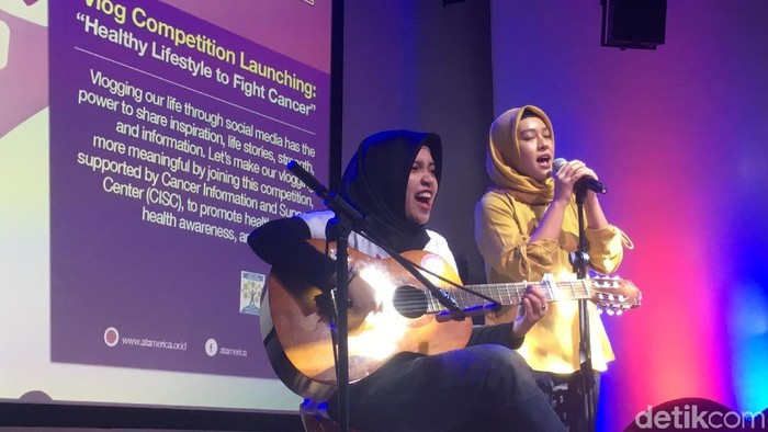 Intan pernah viral alasannya ialah aksinya mengcover lagu Blackpink (Foto: Frieda Isyana Putri/detikHealth) Intan pernah viral alasannya ialah aksinya mengcover lagu Blackpink (Foto: Frieda Isyana Putri/detikHealth)