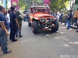 Offroad Hasanuddin Adventure Bentangkan Merah Putih Raksasa