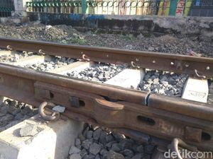 KAI: Rel Patah di Lintasan Pesing-Taman Kota karena Pemuaian