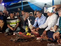 Seriusnya Sandiaga Dengar Prabowo Bahas Infrastruktur di Debat Capres