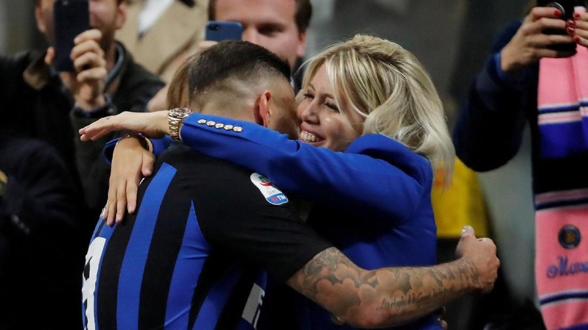 Mauro Icardi dan Wanda Nara (REUTERS/Stefano Rellandini)