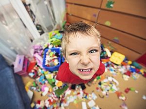 Tips Hadapi Anak Memukul dan Melempar Barang Saat Marah Tips Hadapi Anak Memukul dan Melempar Barang Saat Marah