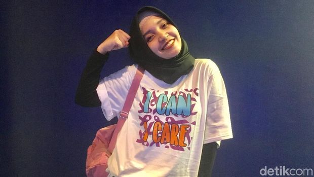 Intan ialah seorang survivor kanker darah.
