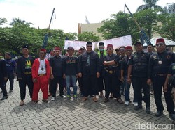 Cakep! Ini Pantun Ketum FBR ke Anggota Pro-Jokowi