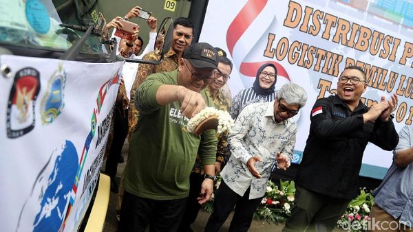 Foto: Logistik Pemilu untuk Luar Negeri Mulai Didistribusikan