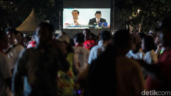 Meski Ada Ledakan, Nobar Debat di Parkit Tetap Berjalan Lancar