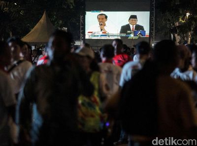 Meski Ada Ledakan, Nobar Debat di Parkit Tetap Berjalan Lancar