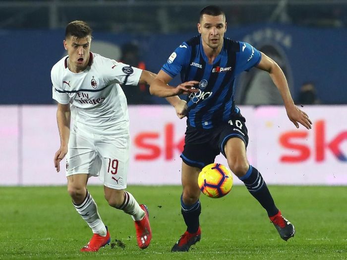 Krzysztof Piatek mencetak dua gol kemenangan AC Milan atas Atalanta dengan skor 3-1. (Foto: Marco Luzzani/Getty Images) Krzysztof Piatek mencetak dua gol kemenangan AC Milan atas Atalanta dengan skor 3-1. (Foto: Marco Luzzani/Getty Images)