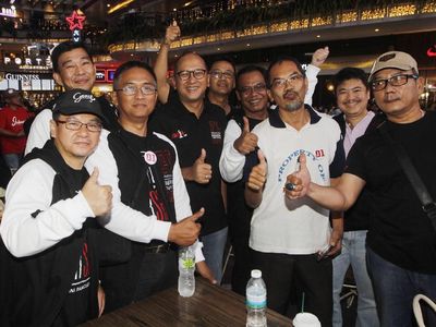 Keseruan Nobar Debat Bareng Milenial